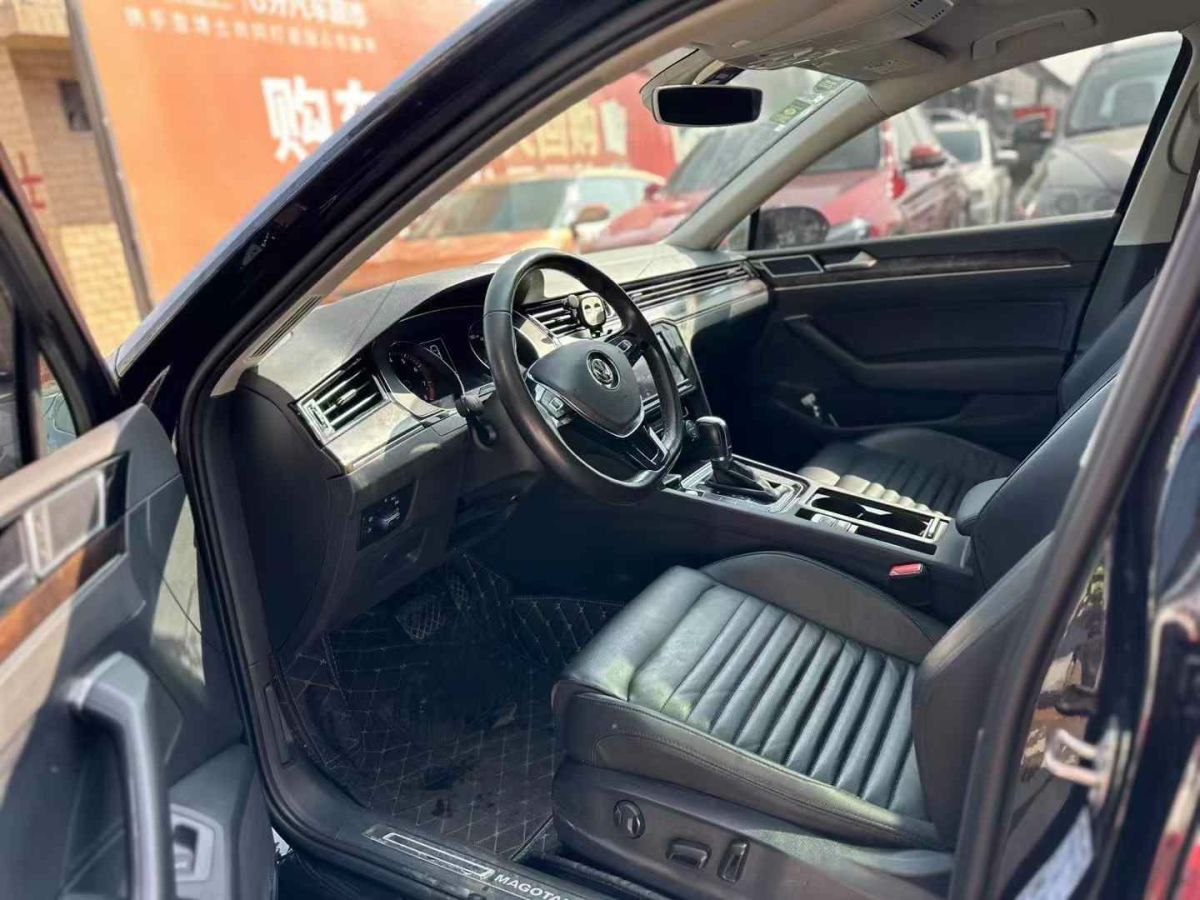 大眾 邁騰  2019款 280TSI DSG 領(lǐng)先型圖片