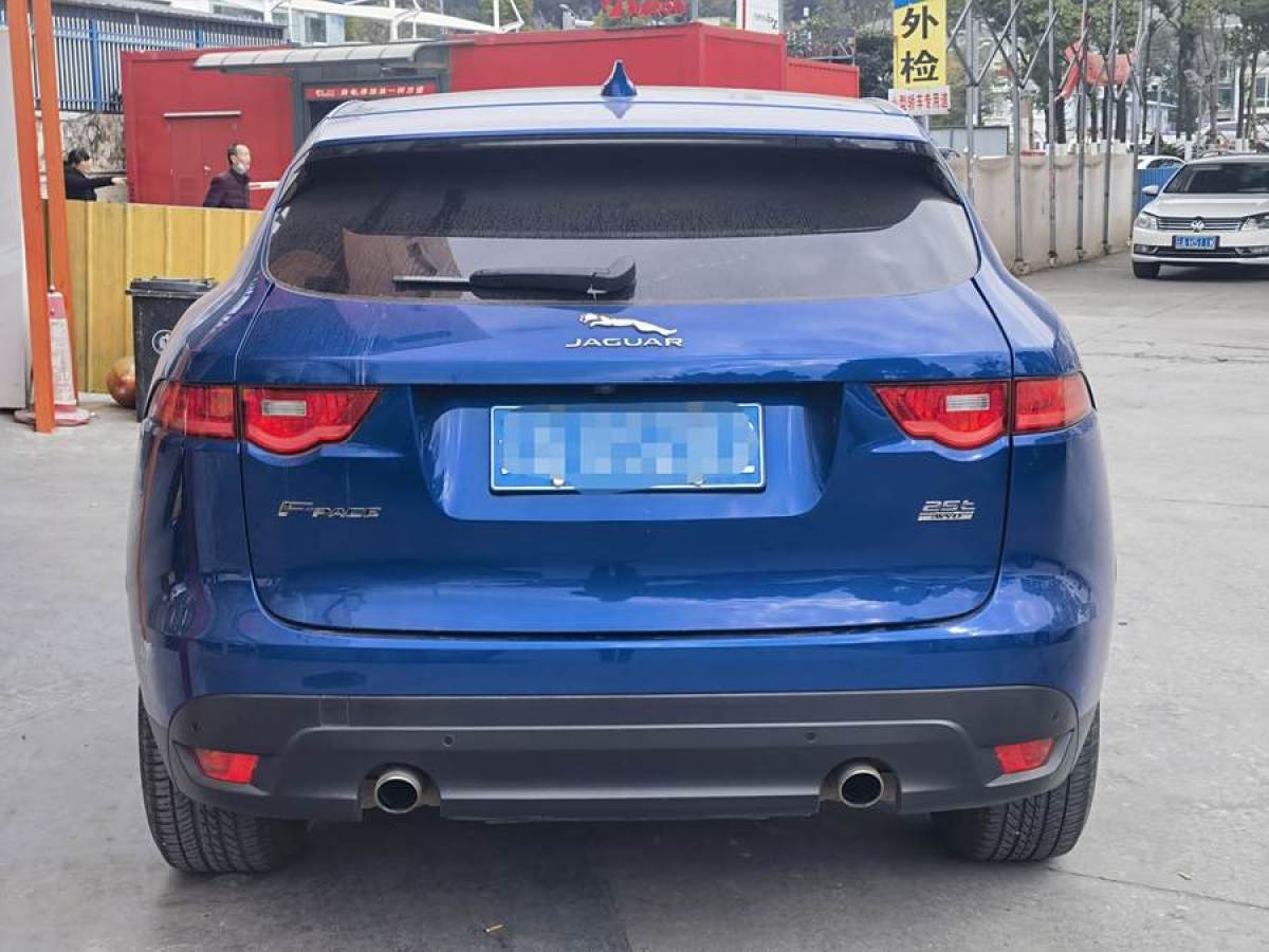 捷豹 F-PACE  2018款 2.0T 四驅(qū)都市尊享版圖片