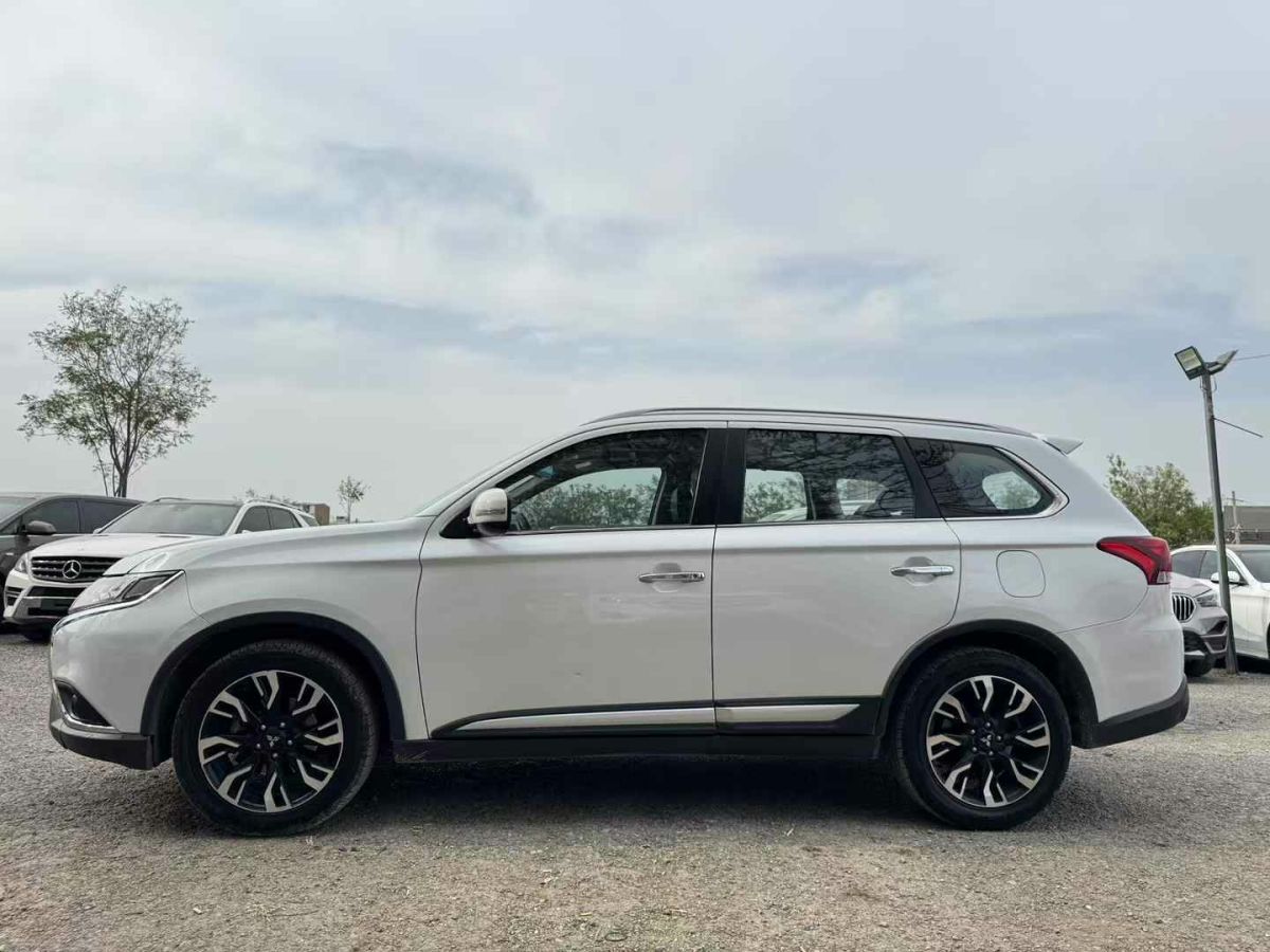奔馳 奔馳GLE  2019款 GLE 400 4MATIC 臻藏版(特殊配置)圖片