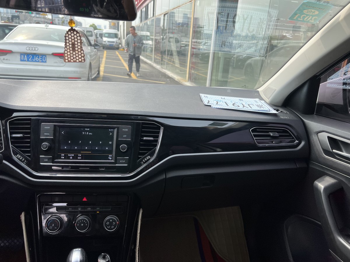 2019年4月大众 T-ROC探歌  2019款 280TSI DSG两驱舒适型 国V