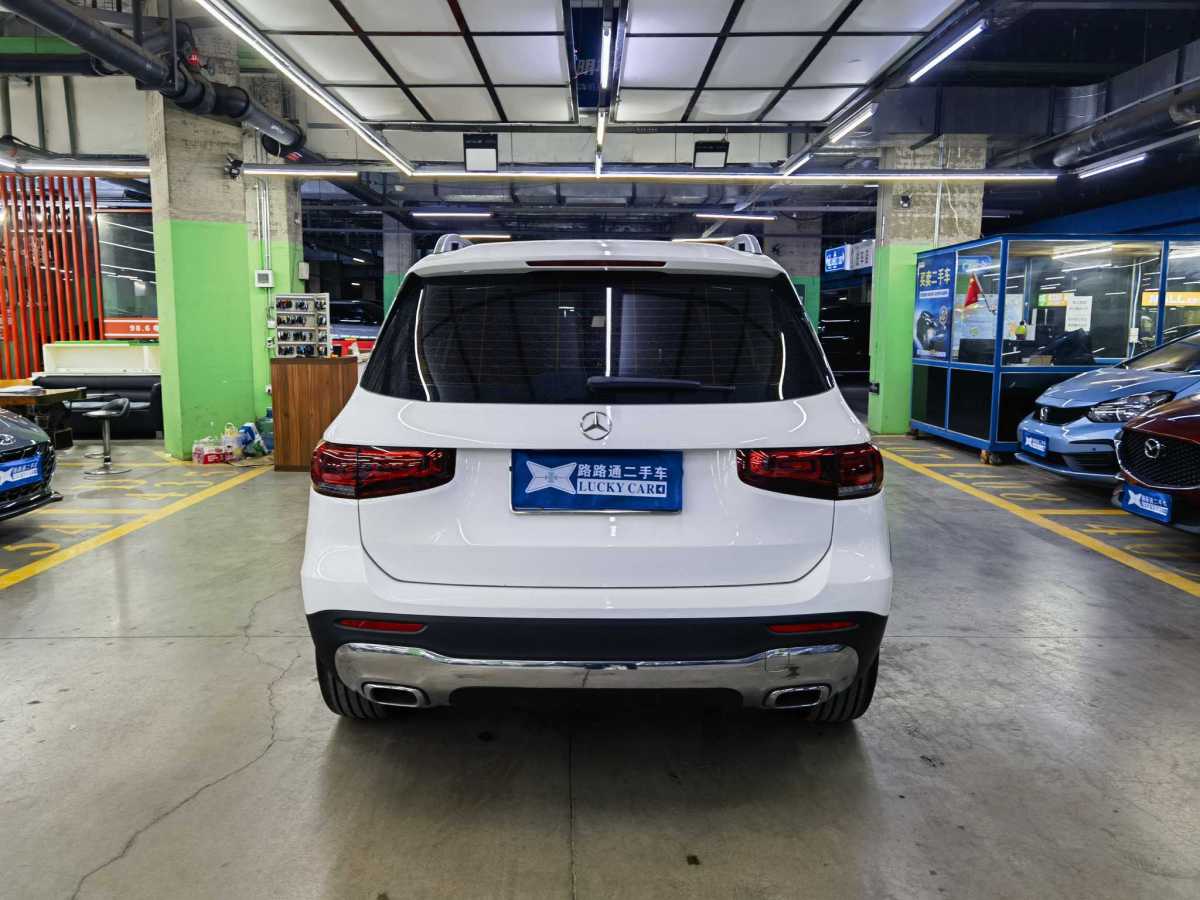 奔馳 奔馳GLB  2022款 改款二 GLB 200 動(dòng)感型圖片