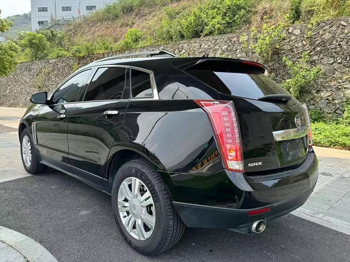 凱迪拉克 SRX  2013款 3.0L 豪華型圖片