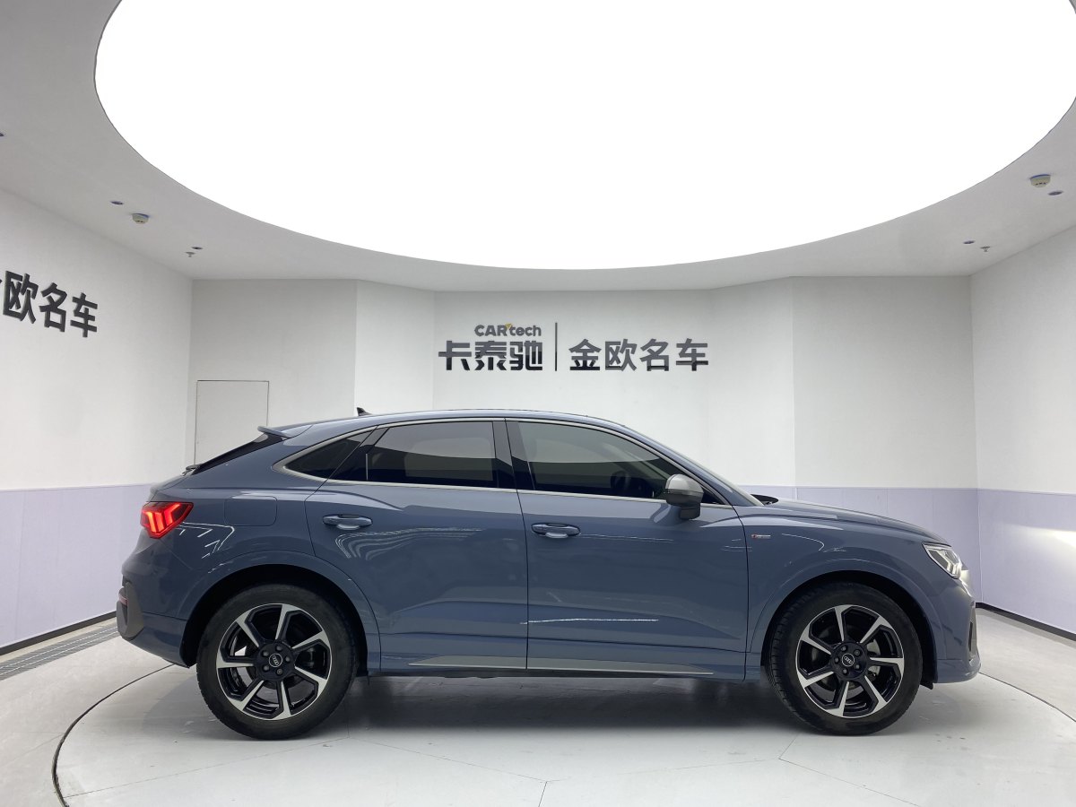 奧迪 奧迪Q3  2022款 40 TFSI RS套件燃速型圖片