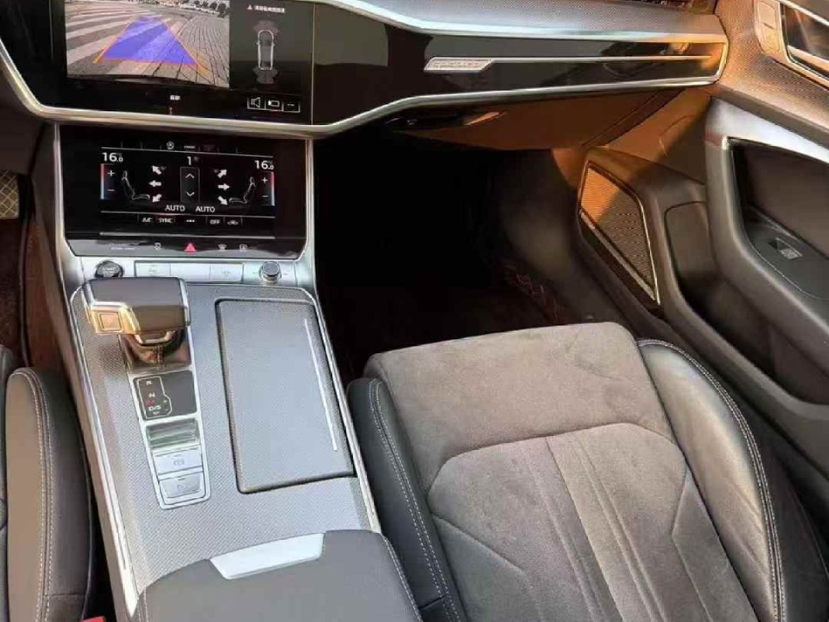 奧迪 奧迪A6L  2024款 40 TFSI 豪華動感型圖片