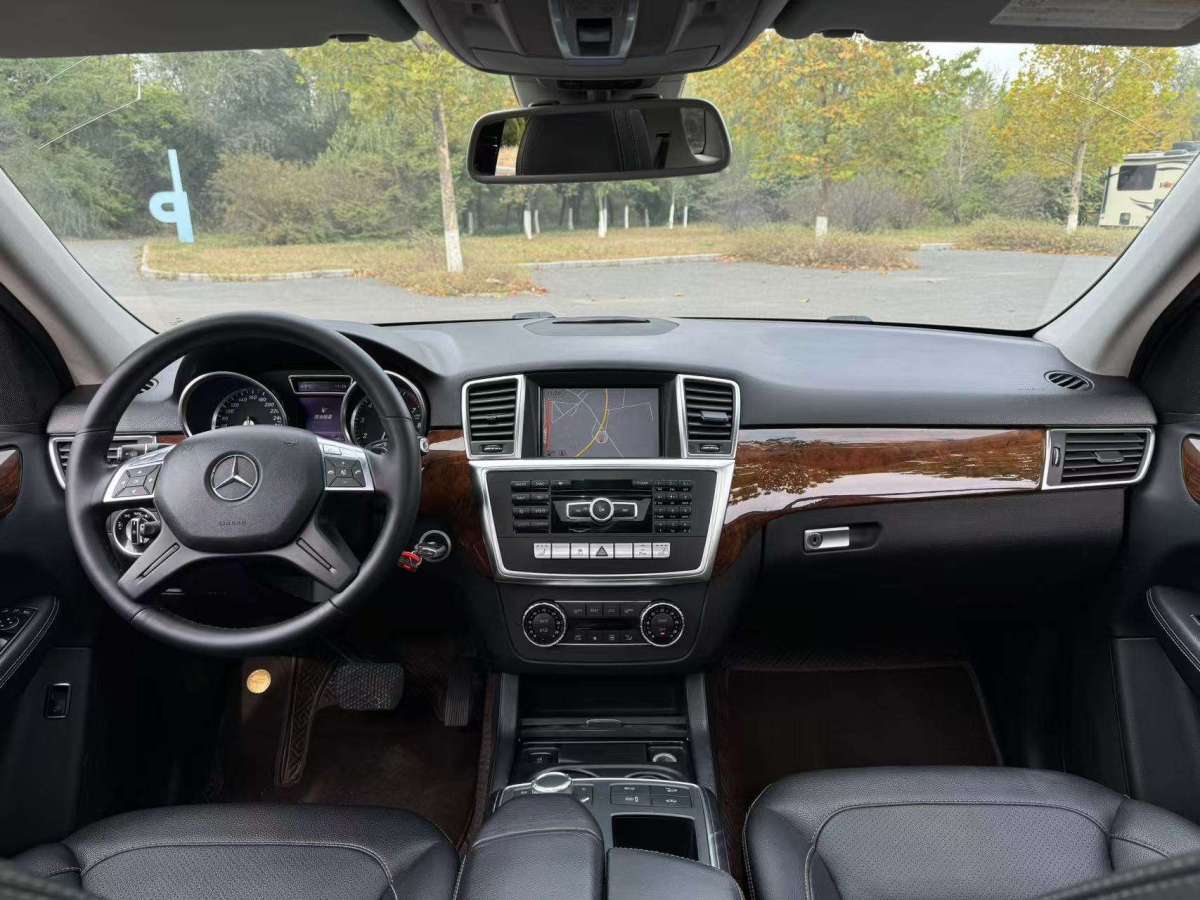 奔馳 奔馳M級  2012款 ML 350 動感型圖片