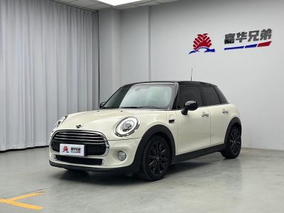 2020年1月 MINI MINI 1.5T COOPER 藝術家 五門版圖片