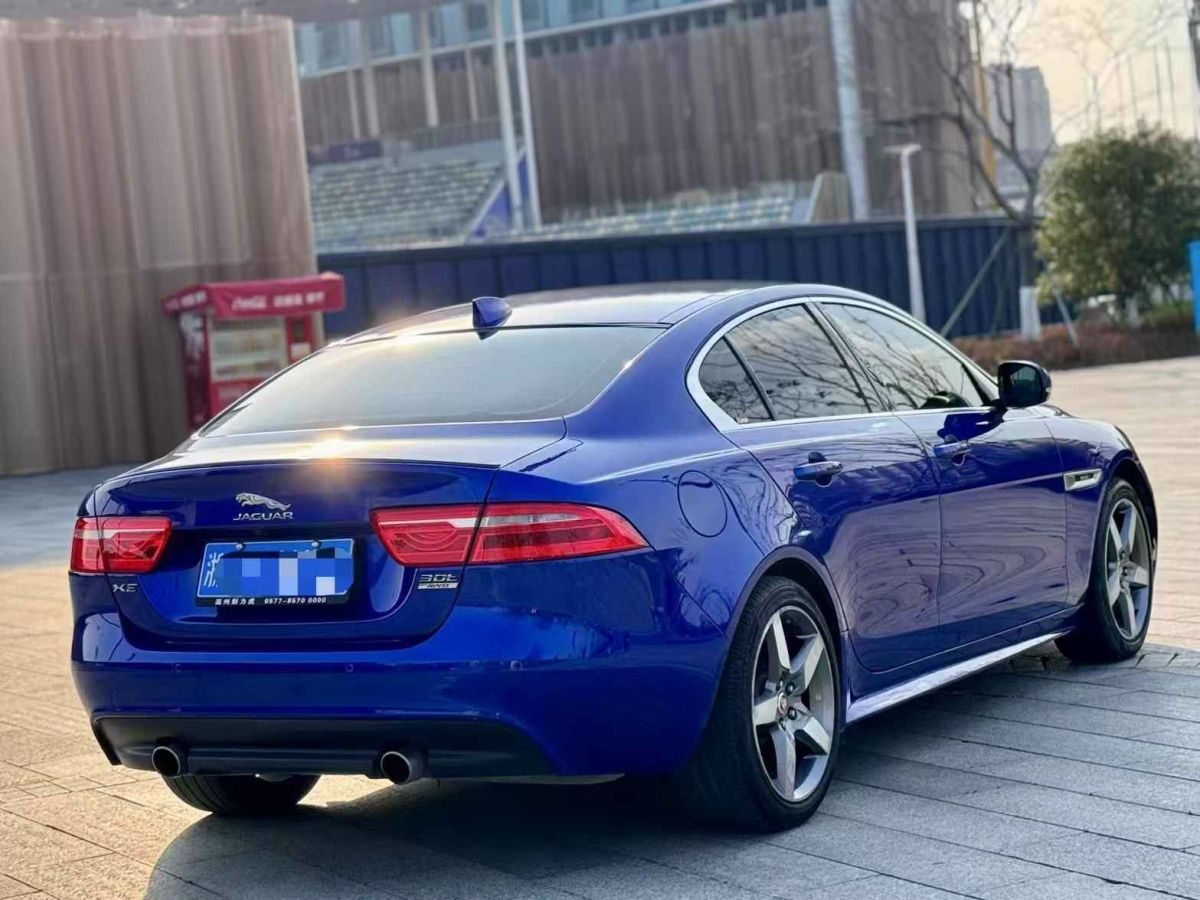 捷豹 XE  2019款 2.0T 300PS 四驅(qū)Landmark Edition圖片