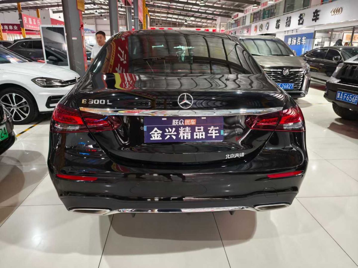奔馳 奔馳E級(jí)  2023款 E 300 L 豪華型圖片