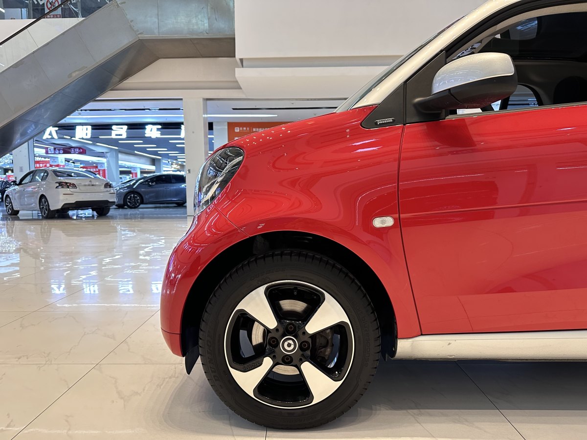 2019年3月smart fortwo  2018款 1.0L 52千瓦硬頂激情版