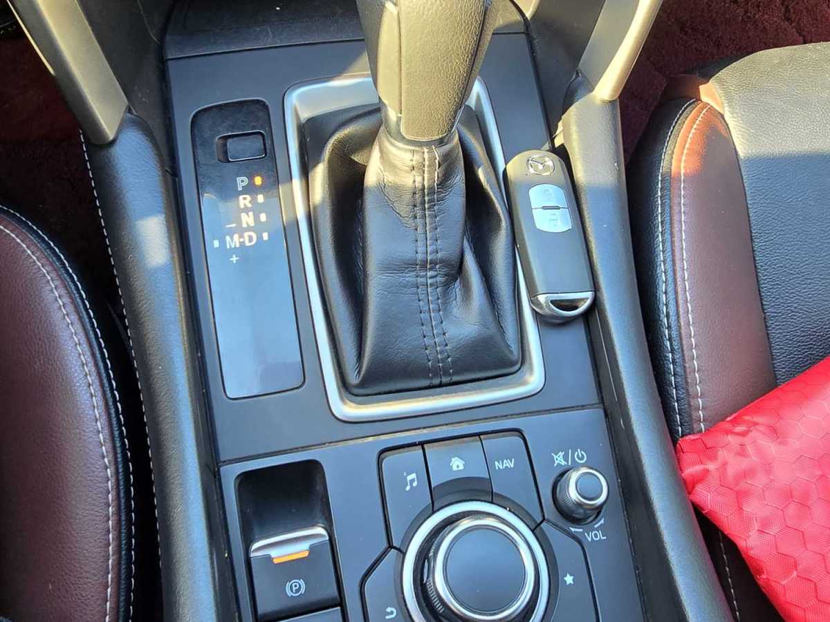 马自达 CX-4  2018款  2.0L 自动两驱蓝天品位升级版 国VI图片
