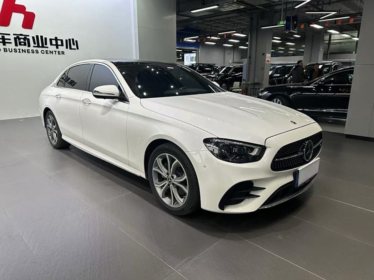 奔馳 奔馳E級  2021款 改款 E 300 L 尊貴型圖片