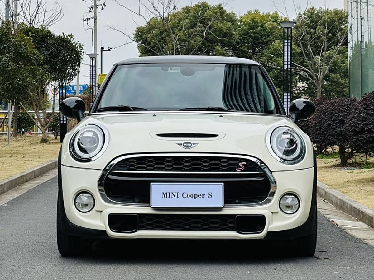 MINI MINI  2019款 2.0T COOPER S 經(jīng)典派圖片