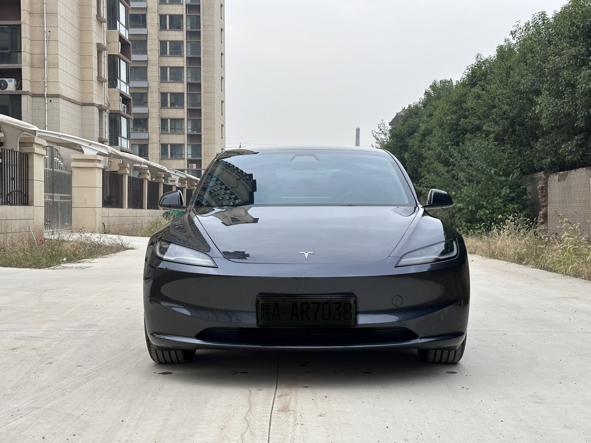 特斯拉 Model 3  2023款 后輪驅(qū)動版圖片