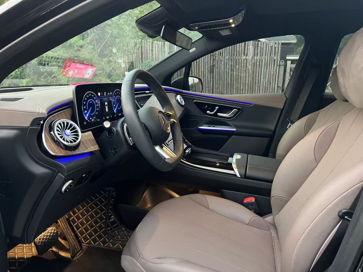 2023年8月奔馳 奔馳EQE SUV  2023款 350 4MATIC 豪華版