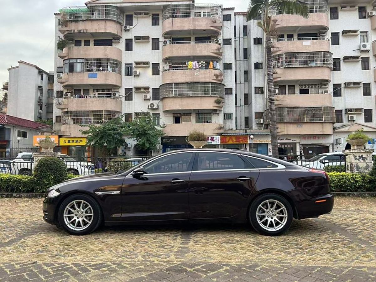 捷豹 XJ  2013款 XJL 3.0 SC 全景商務(wù)版圖片