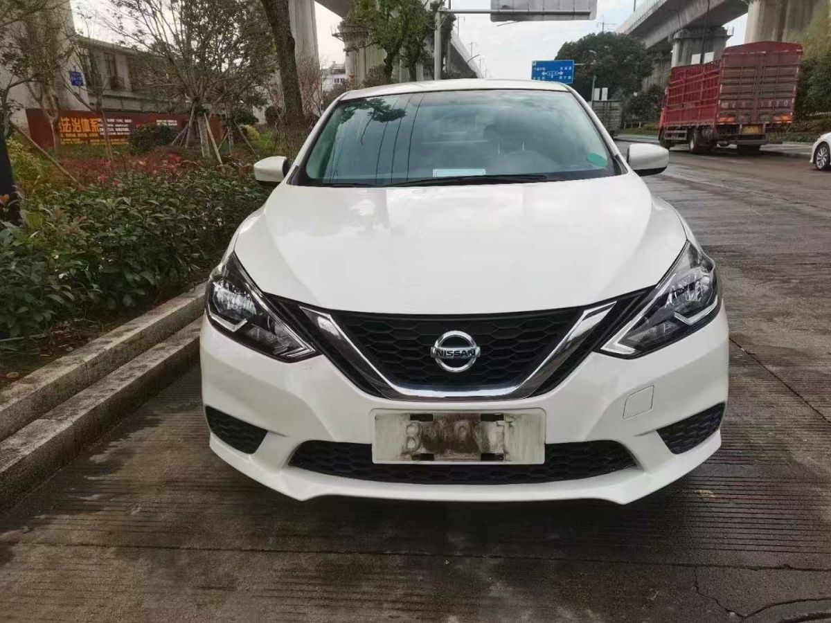 日產(chǎn) 軒逸  2021款 1.6L XL CVT暗夜版圖片