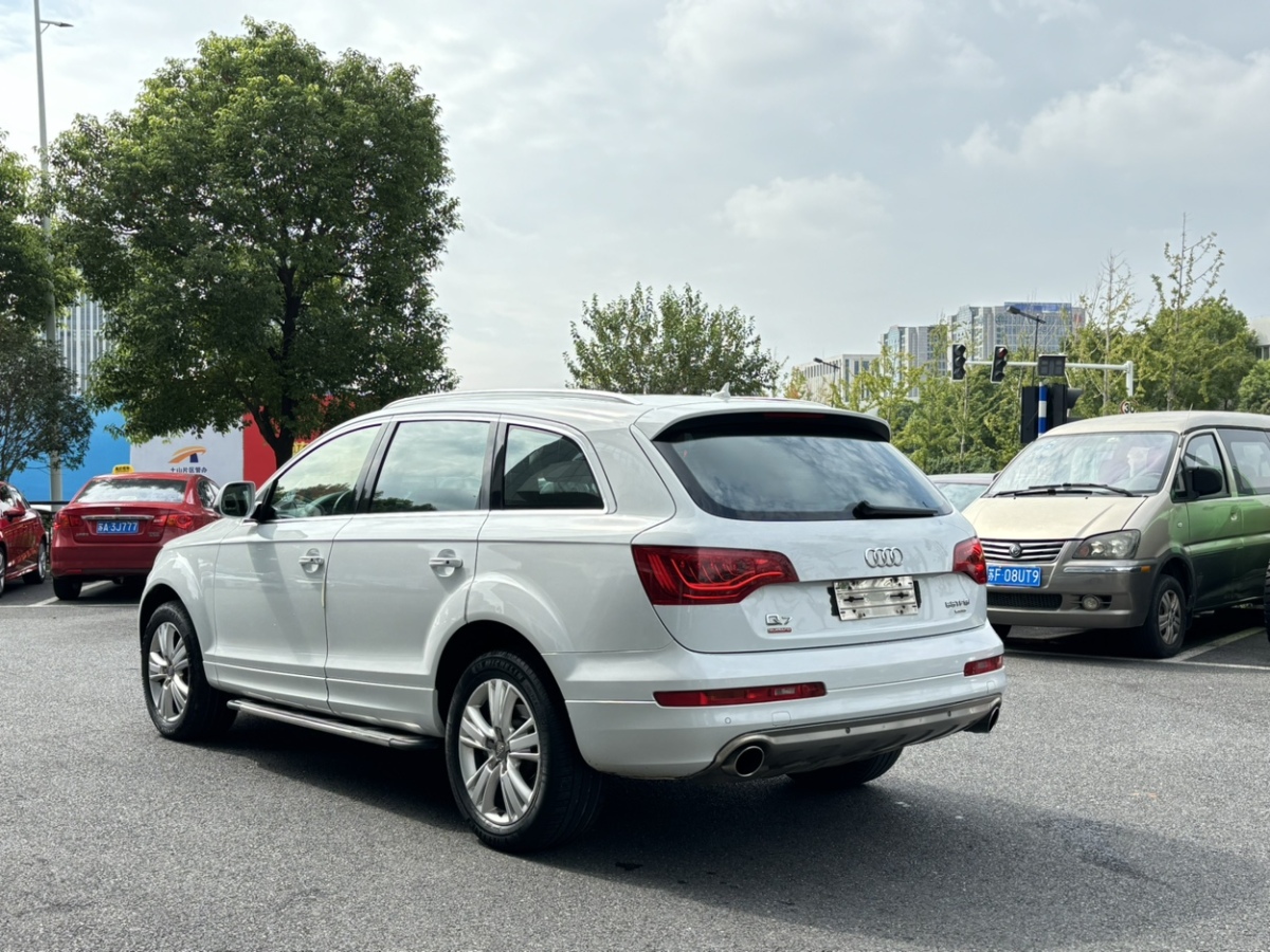 奧迪 奧迪Q7  2012款 3.0 TFSI 進取型(200kW)圖片