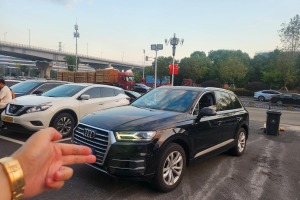 奥迪Q7 奥迪 45 TFSI 技术型