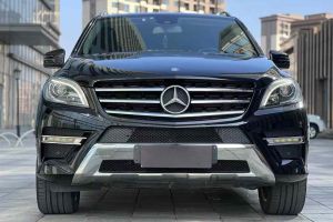 奔驰M级 奔驰 ML 320 4MATIC