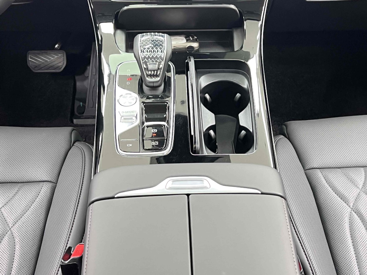 廣汽傳祺 M8  2024款 宗師系列 400T 至尊版圖片