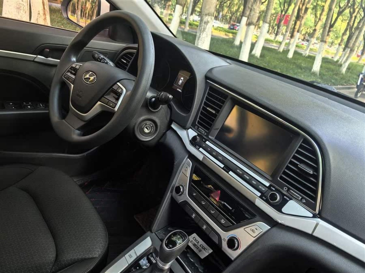 現(xiàn)代 領(lǐng)動  2016款 1.6L 自動智炫?精英型圖片