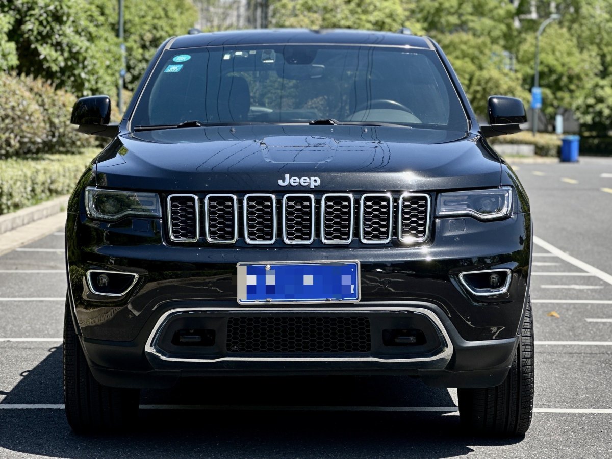 2020年6月Jeep 大切诺基  2020款 3.0L 精英导航版
