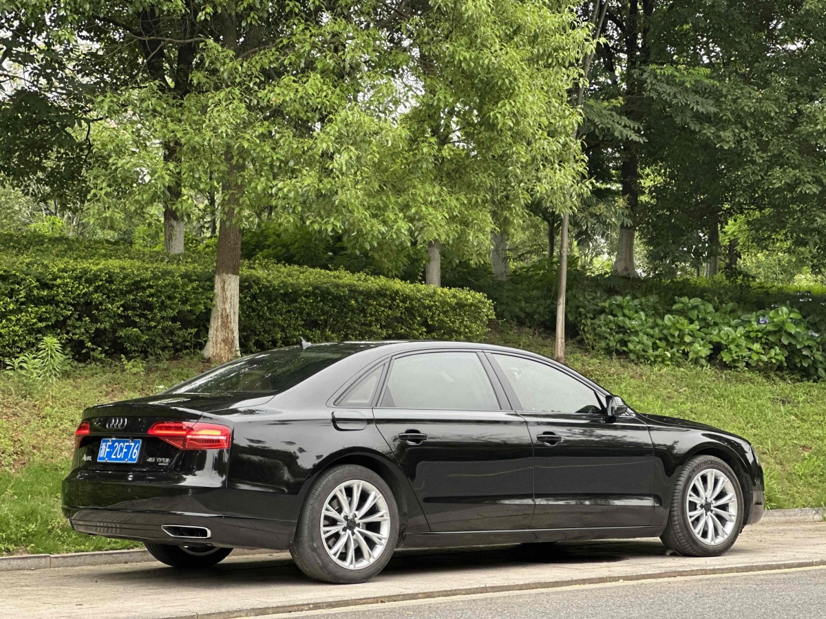 奧迪 奧迪A8  2014款 A8L 45 TFSI quattro豪華型圖片