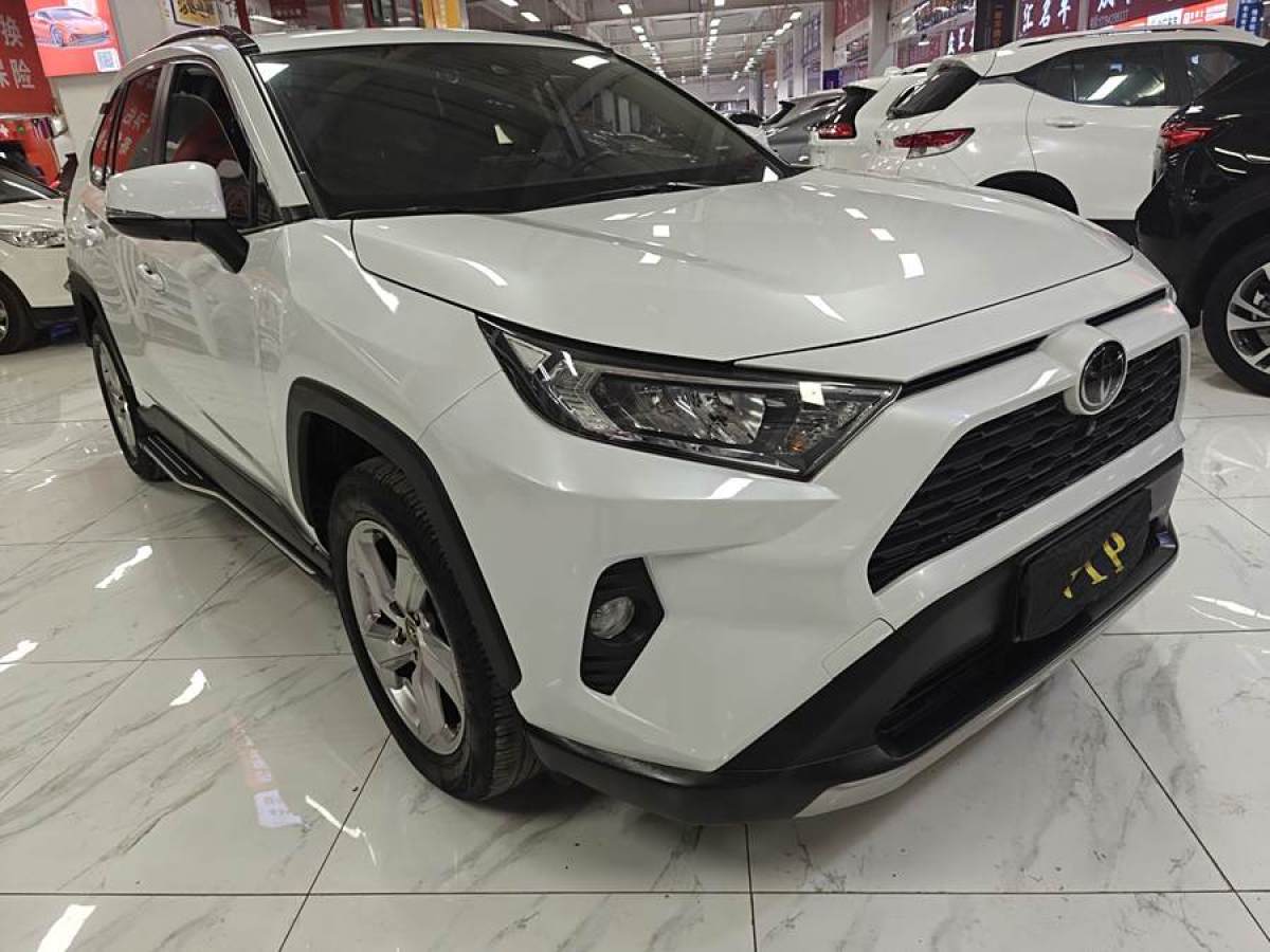 豐田 RAV4榮放  2021款 2.0L CVT四驅(qū)風(fēng)尚PLUS版圖片