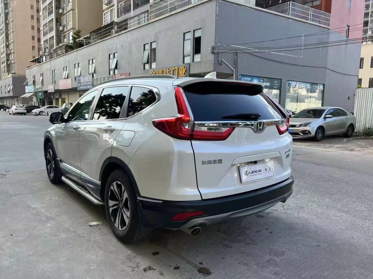 本田 CR-V  2018款 240TURBO 手動兩驅(qū)經(jīng)典版圖片