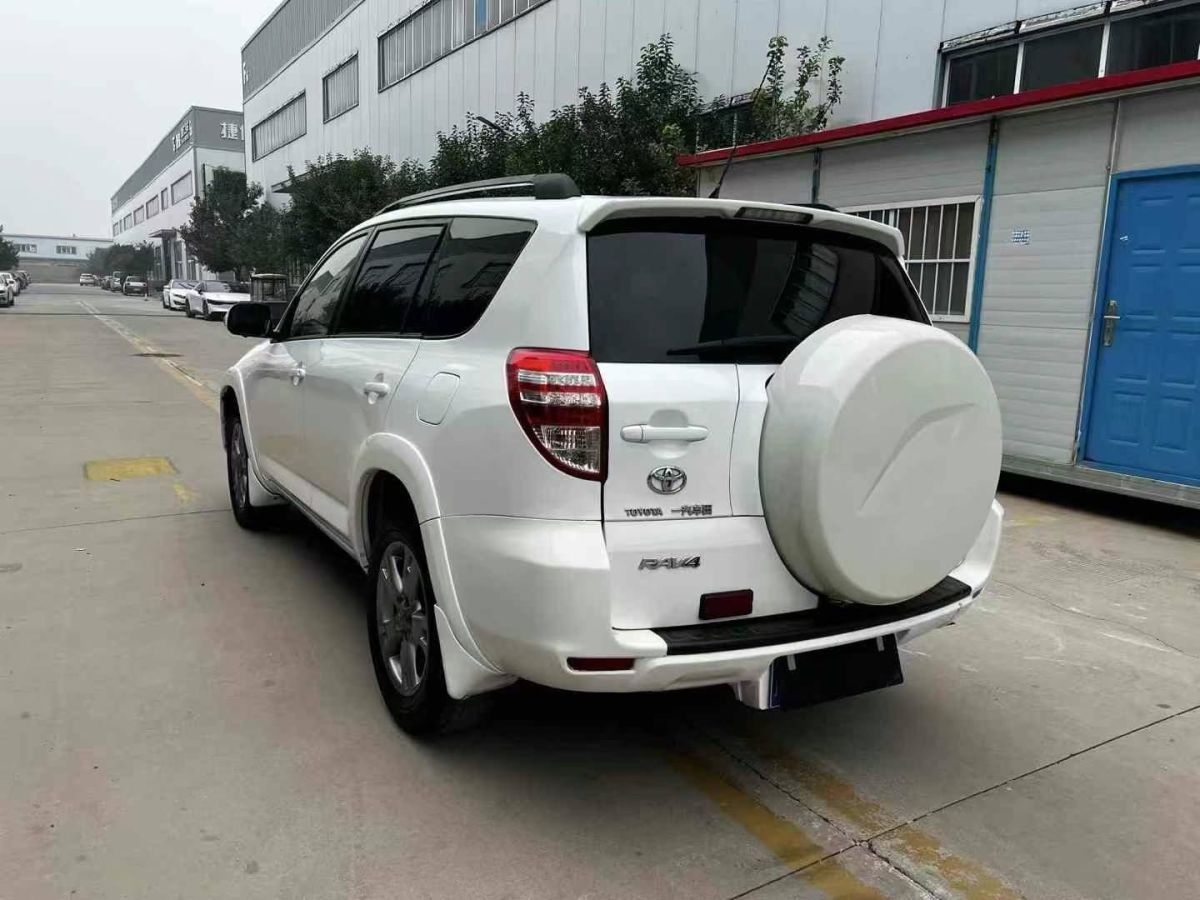 豐田 RAV4  2013款 2.0 兩驅(qū)都市版圖片