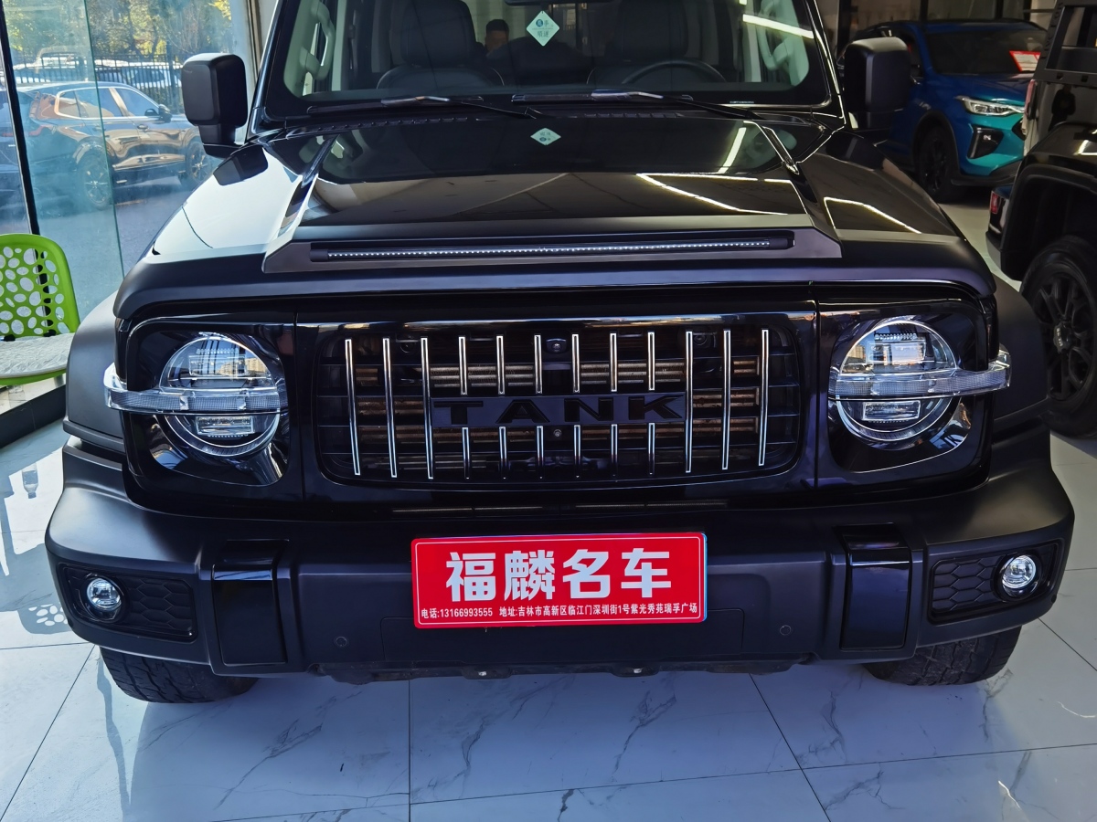 北京 BJ40  2020款 2.0T 自動四驅(qū)城市獵人版?zhèn)b客型圖片