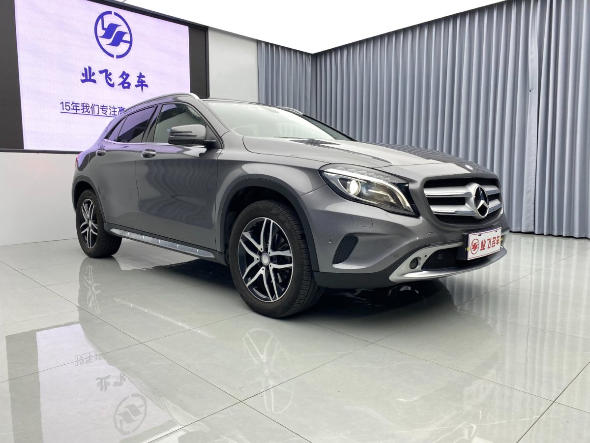 2015年12月奔馳 奔馳GLA  2016款 GLA 220 4MATIC 時(shí)尚型