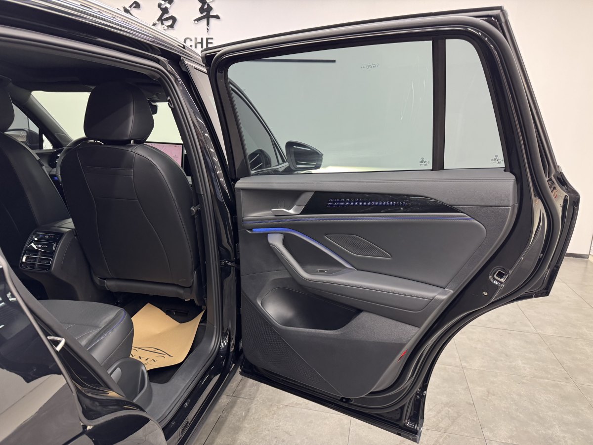 大眾 途觀L  2024款 PRO 330TSI 兩驅(qū)R-Line智領(lǐng)版圖片