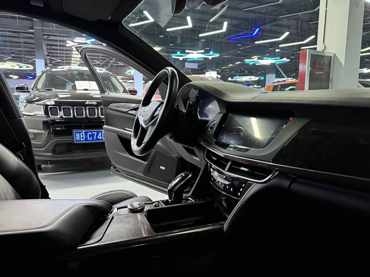 凱迪拉克 CT6  2019款 28T 豪華型圖片