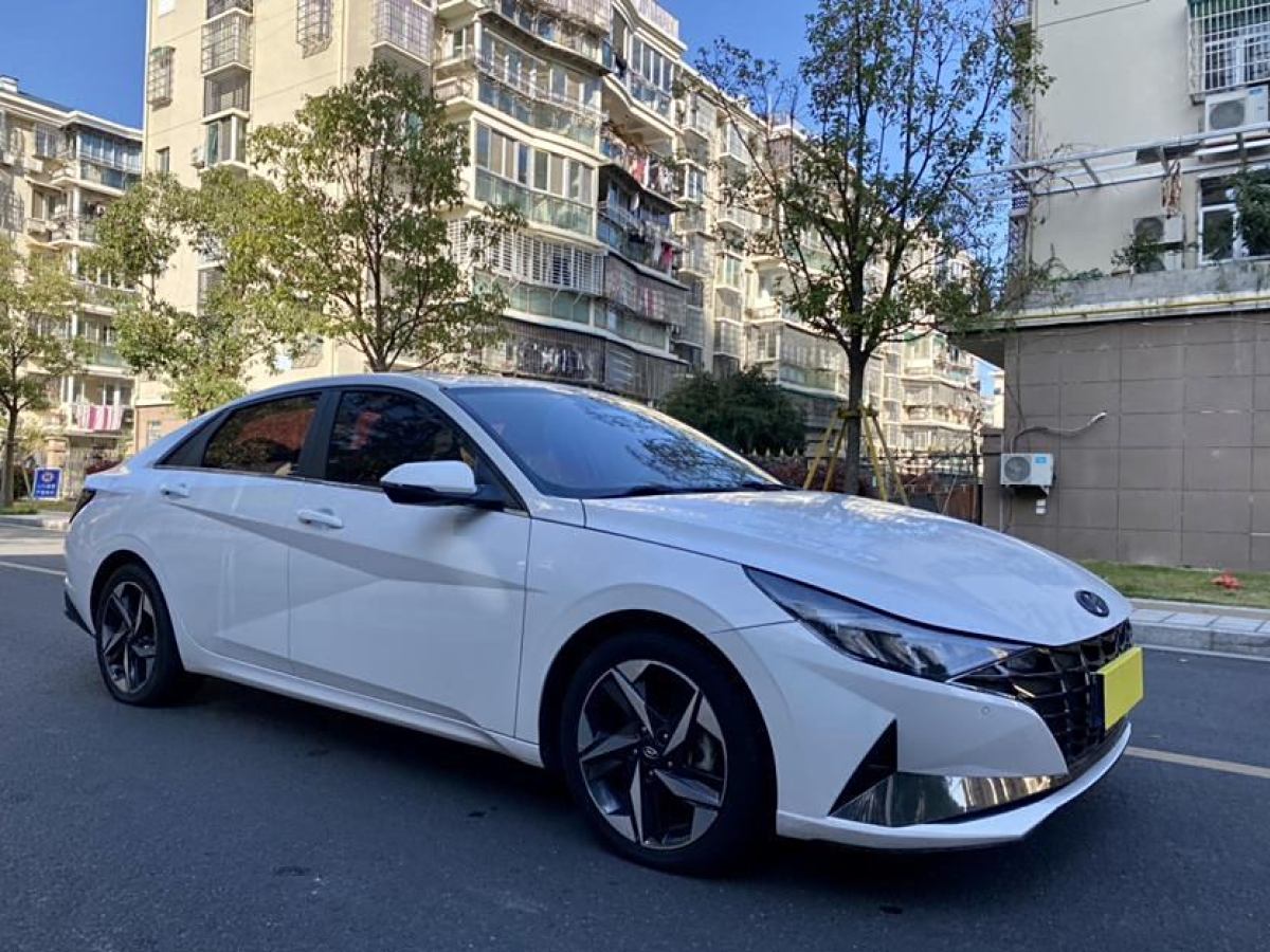 現(xiàn)代 伊蘭特  2022款 1.5L CVT LUX尊貴版圖片