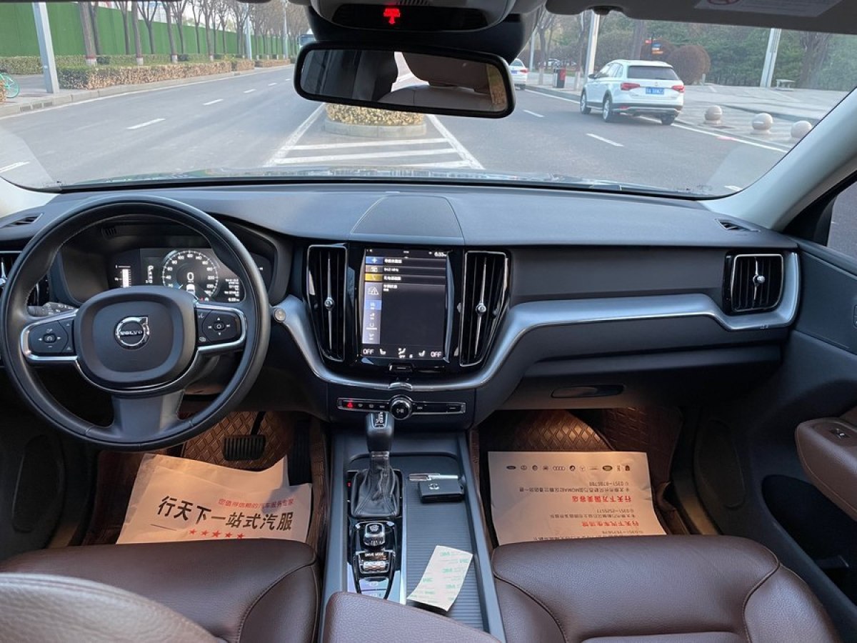 2019年2月沃尔沃 XC60  2019款  T5 四驱智逸版 国VI