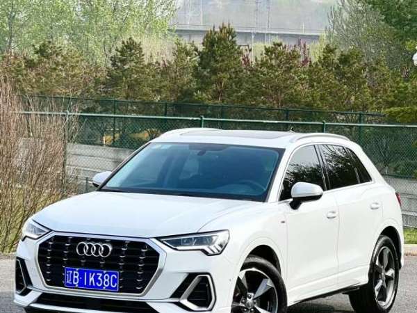 奥迪 奥迪Q3  2021款 35 TFSI 时尚动感型