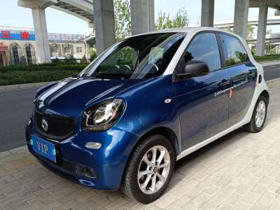 2017年12月 smart forfour 1.0L 52千瓦激情版图片