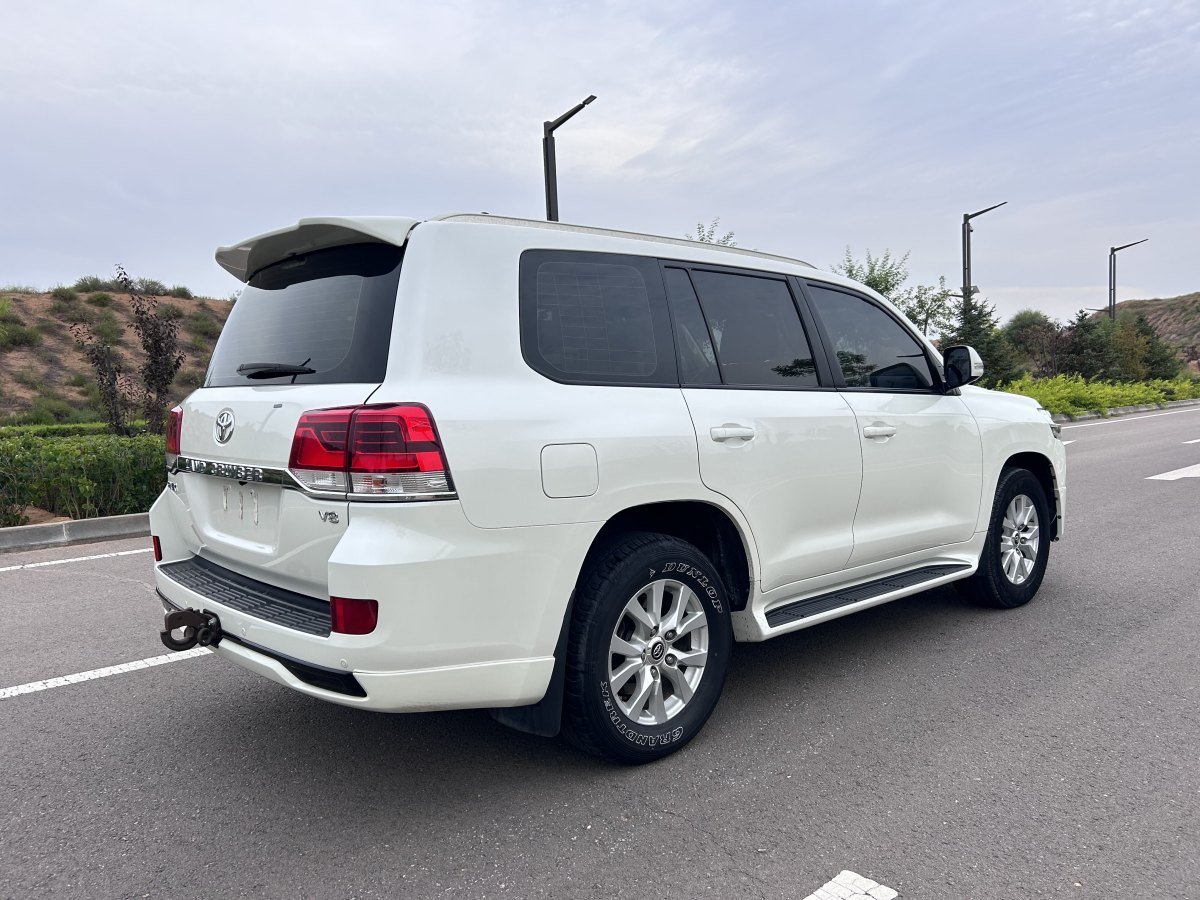 豐田 蘭德酷路澤  2015款 4.6L V8 中東限量版圖片