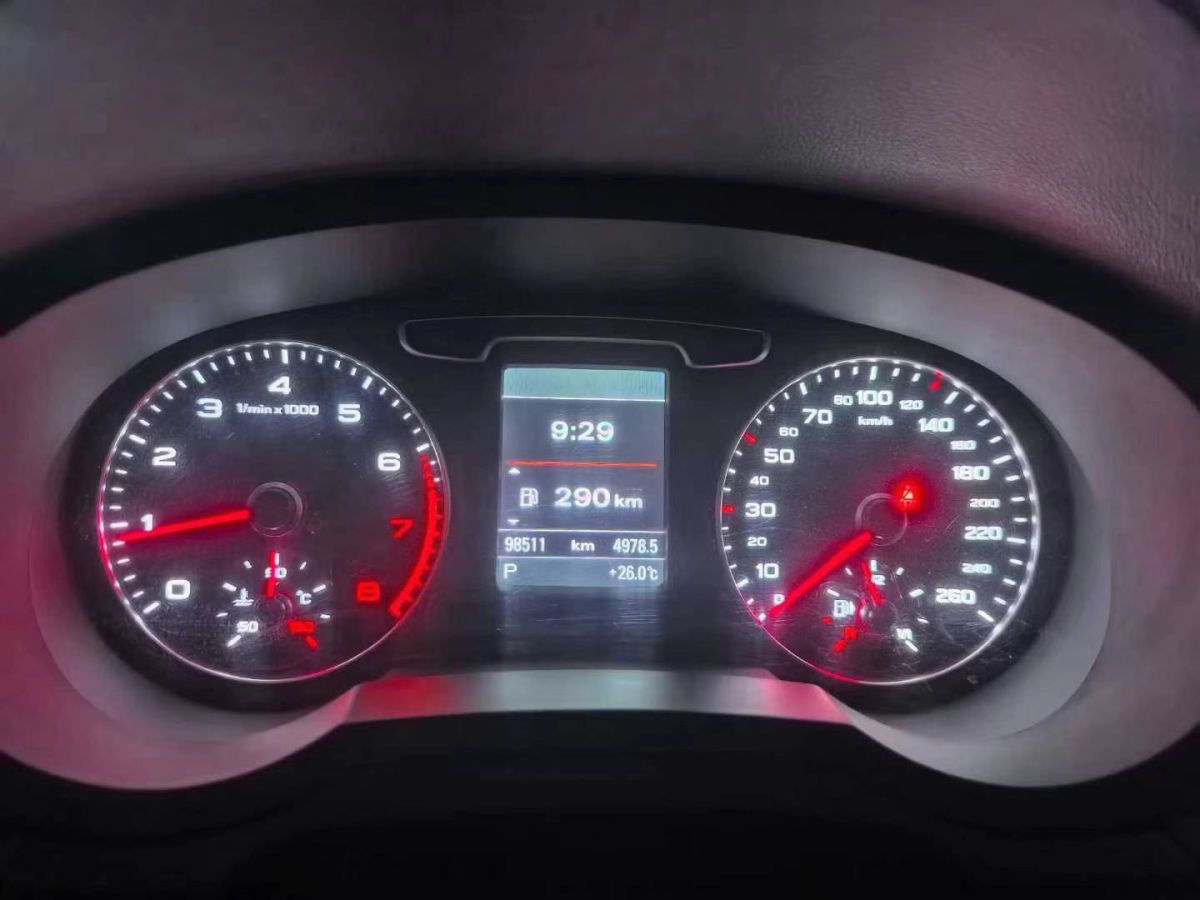 奧迪 奧迪Q3  2013款 35TFSI quattro 四驅(qū)技術型圖片