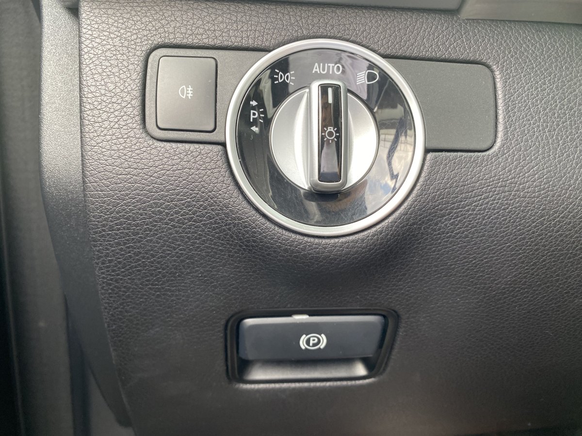 2015年11月奔驰 奔驰GLE轿跑  2015款 GLE 320 4MATIC 轿跑SUV