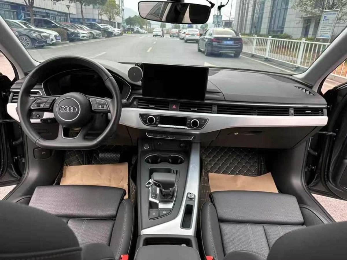 奧迪 奧迪A4L  2022款 40 TFSI 豪華動(dòng)感型圖片