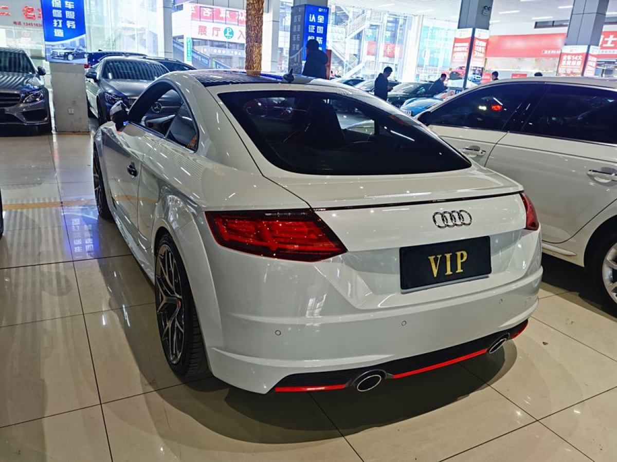 2015年4月奧迪 奧迪TT  2015款 TT Coupe 45 TFSI