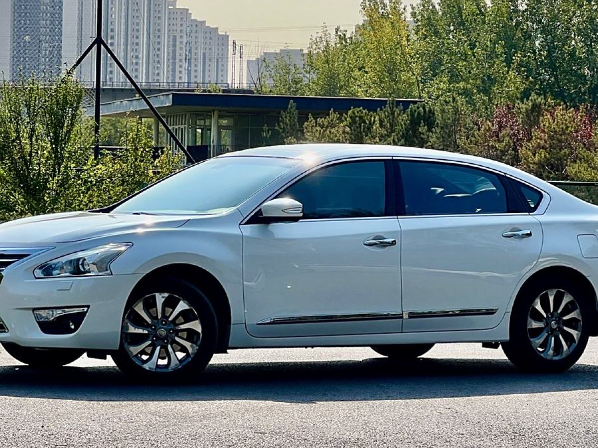 日產(chǎn) 天籟  2014款 公爵 2.5L XV榮耀版圖片