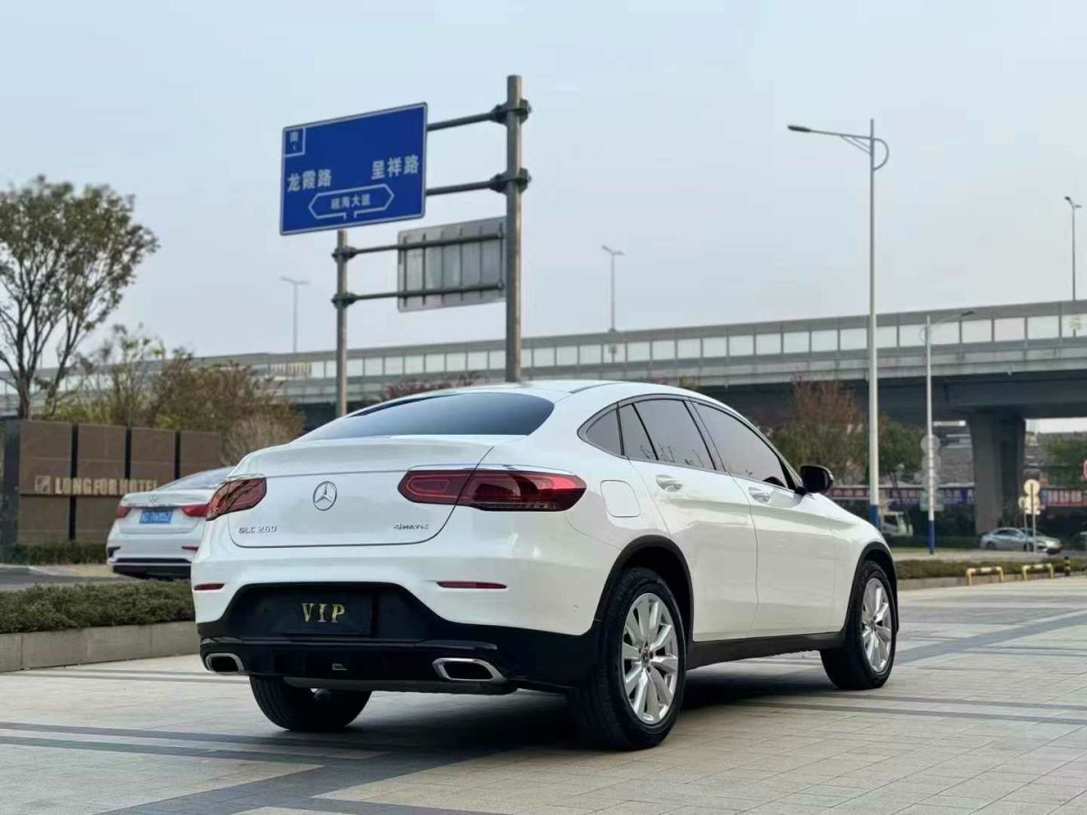 奔馳 奔馳GLC轎跑 AMG  2020款 AMG GLC 43 4MATIC 轎跑SUV圖片