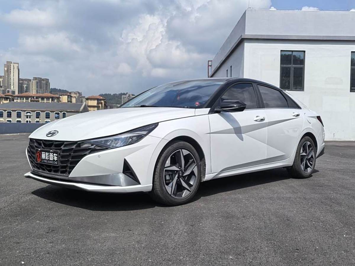 现代 伊兰特  2021款 1.5L LUX尊贵版图片