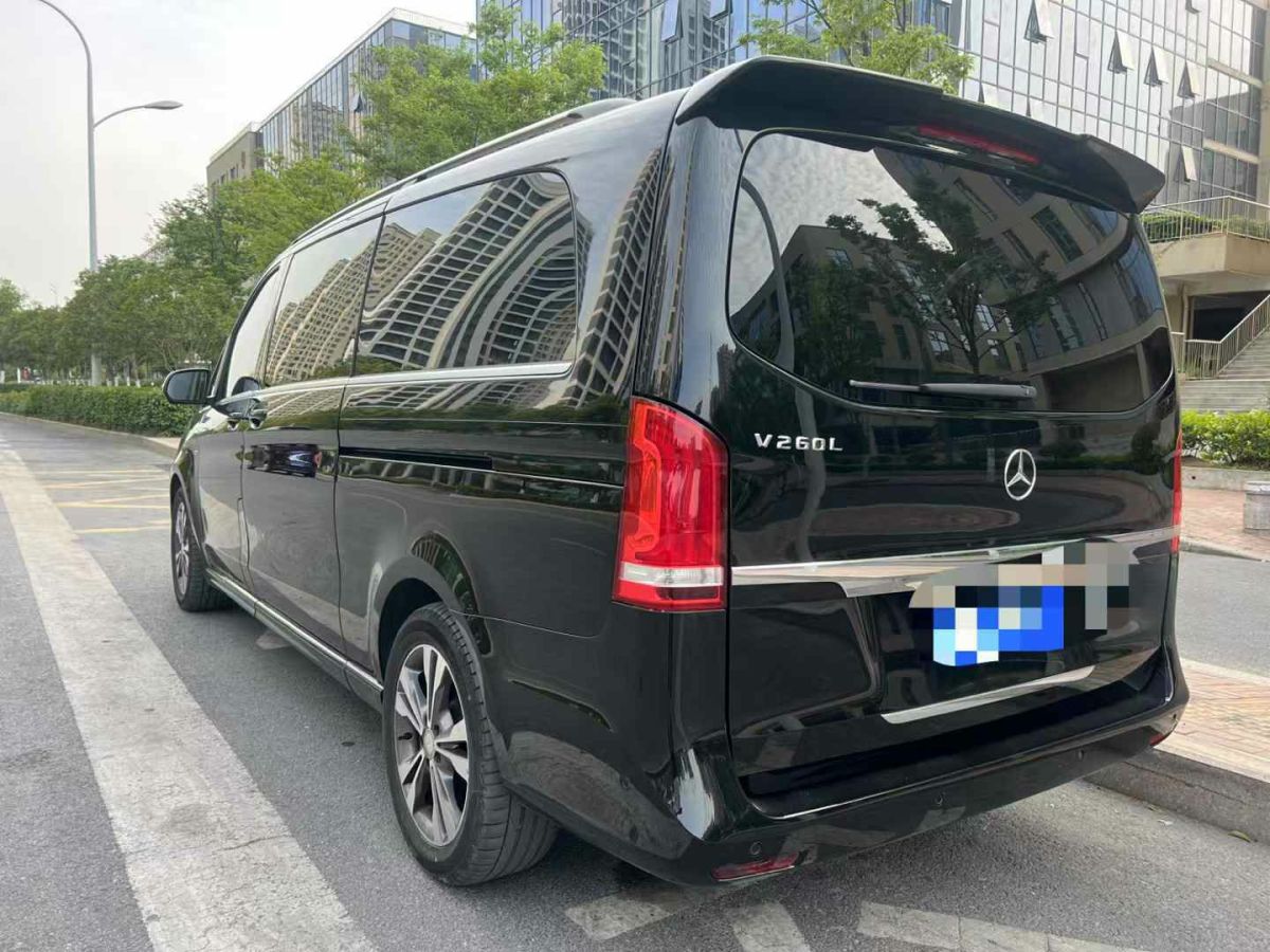 奔馳 V級  2016款 V 260 L 尊貴加長版圖片