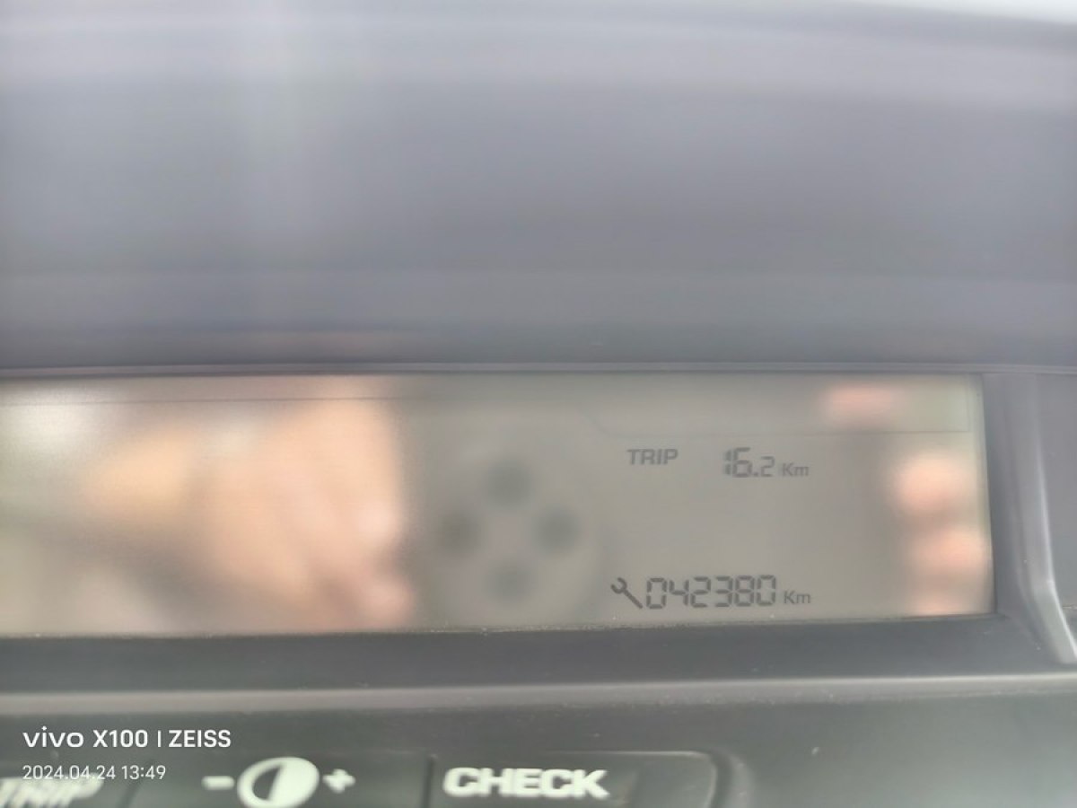 雪铁龙 世嘉  2012款 两厢 1.6L 自动乐享型图片