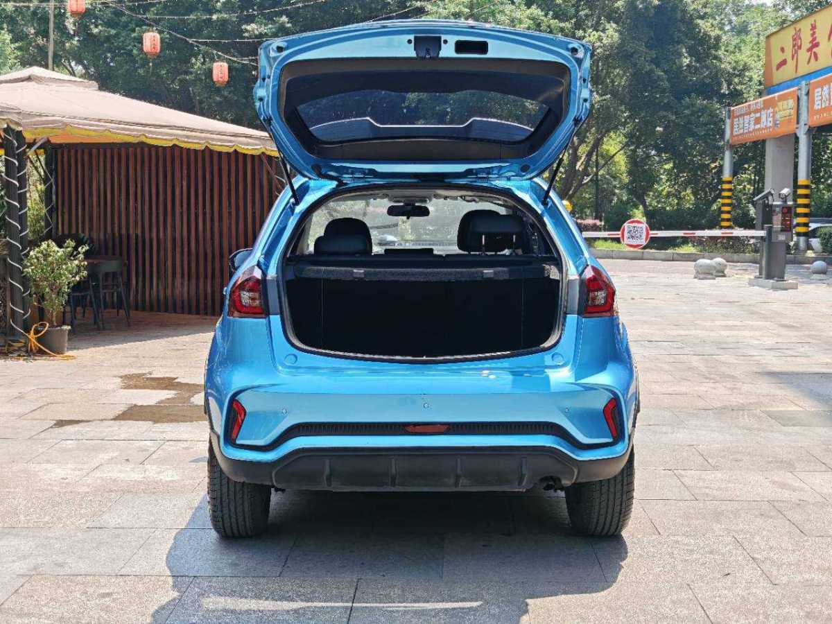 吉利 遠(yuǎn)景X3  2021款 PRO 1.5L CVT尊貴型圖片