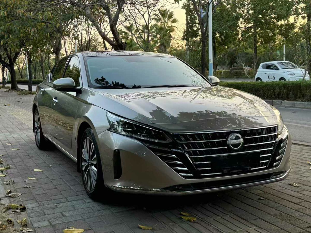 日產(chǎn) 天籟  2024款 2.0L SV 黑金版圖片